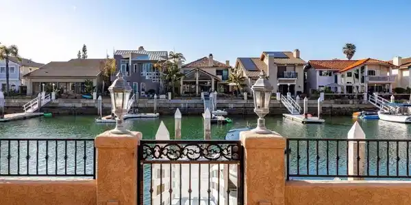 12 Buccaneer Way