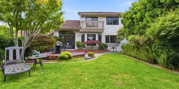 1632 Toyon Court
