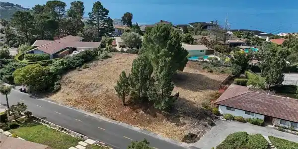 6 Coveview Drive
