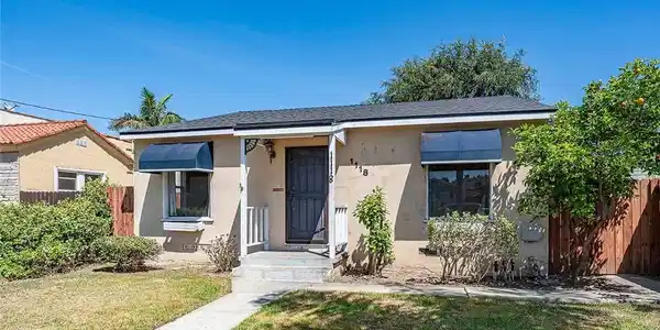 1118 Roswell