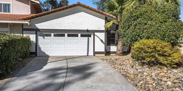 81 Spar Ct