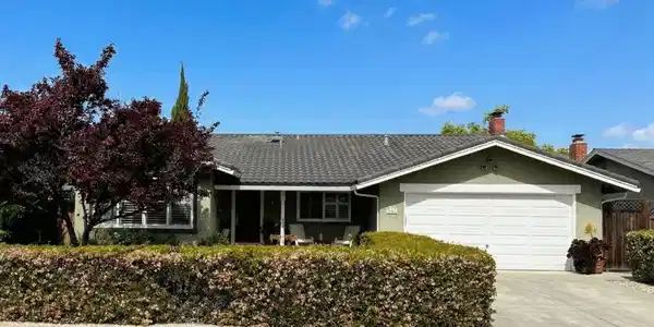 541 Woodstock Way
