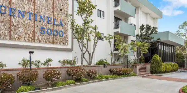 5000 S Centinela Avenue