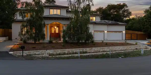 544 Sunset Way