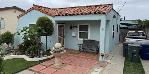 915 Eucalyptus Drive