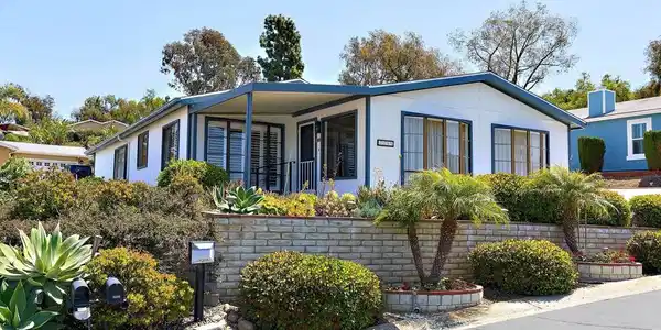 2295 Lindsay Drive