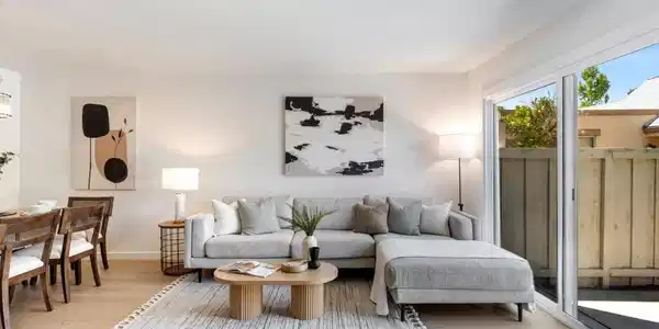 5040 Calle De Escuela