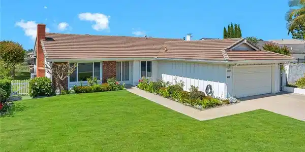 29481 Vista Plaza