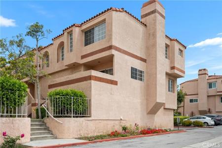3101 Plaza Del Amo