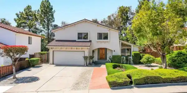 121 Violet Rd