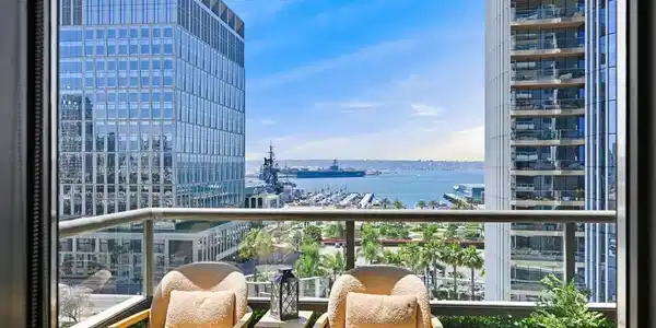700 W E Street