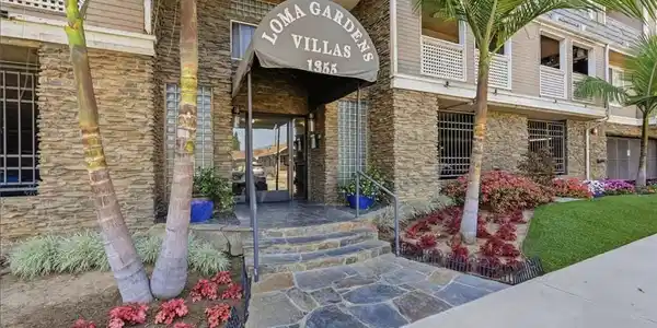 1355 Loma Avenue