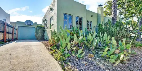 3055 Suncrest
