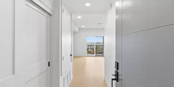 560 El Camino Real
