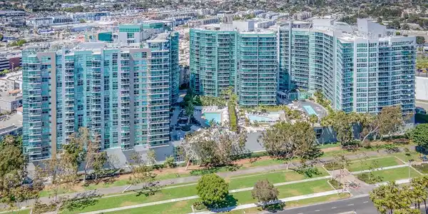 13700 Marina Pointe Drive