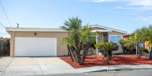 2223 Ilex