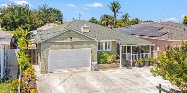 123 Gardenia Way
