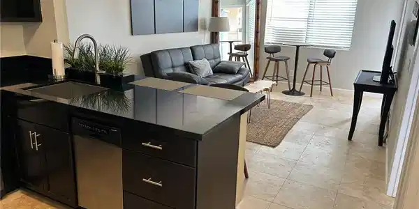 3830 Avenida Del Presidente