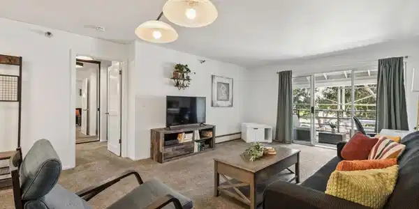 1203 Melville Sq