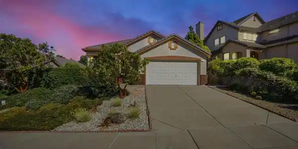 124 Greenmeadow Cir