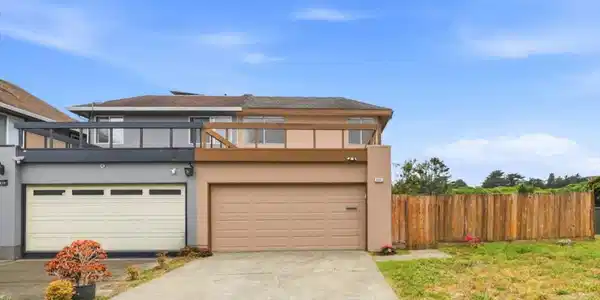 3885 Shamrock Court