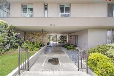 2940 W Carson