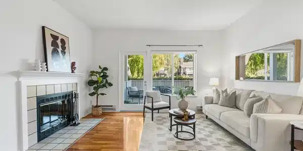 15 Marina Lakes Drive