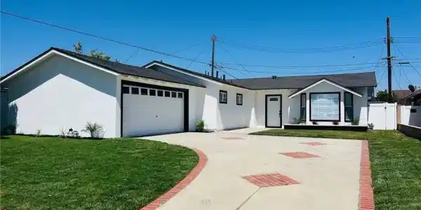 15882 Malm Circle