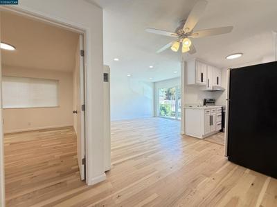 10 Moss Ave
