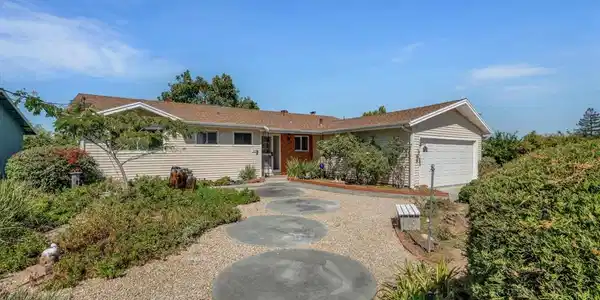 327 Kingston Ave