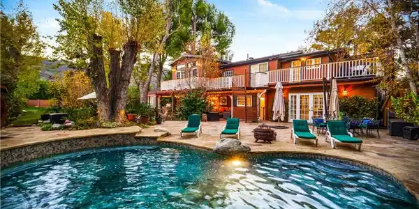 25736 Punto De Vista Drive