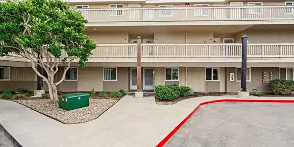 275 E Surfside Drive
