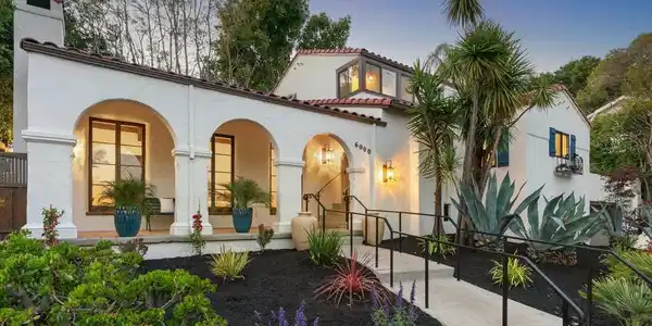 6000 Rockridge Blvd