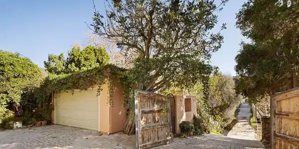 5863 Bonsall Drive