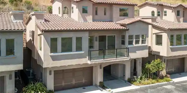 1017 Canyon Lane
