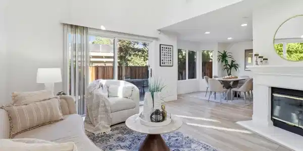 242 Fairmeadow Way