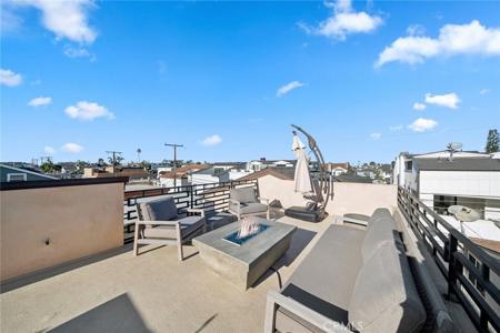 417 1/2 Poinsettia Avenue