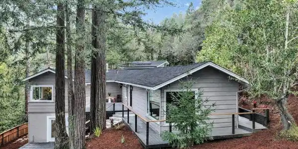 90 Upper Briar Road