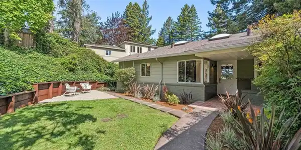 1113 Hillview Rd