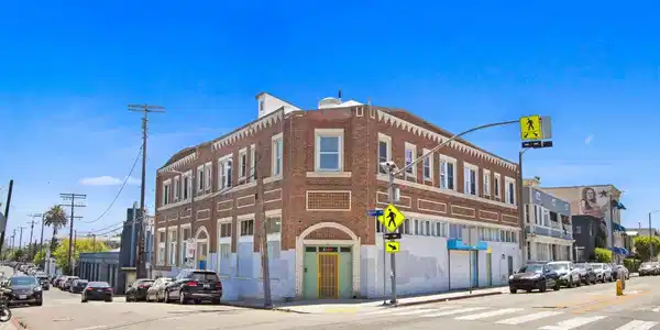 1802 Pacific Avenue