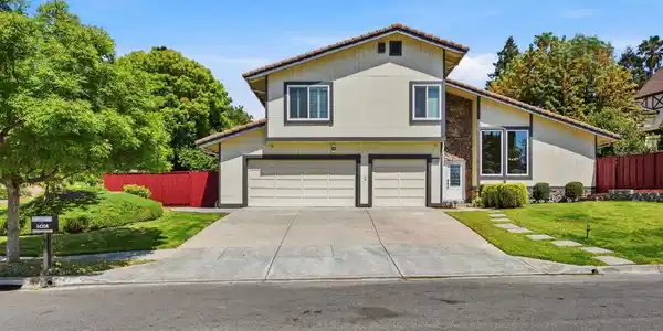 44304 Paiute Ct