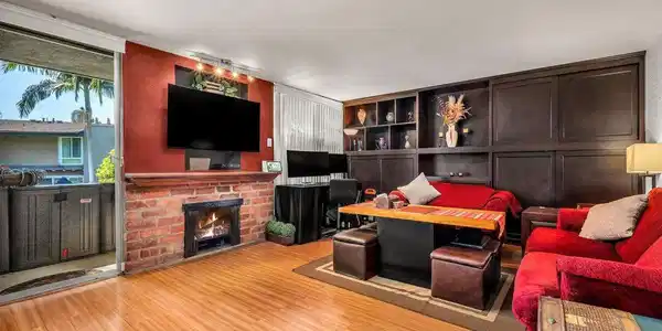 6305 Green Valley Circle