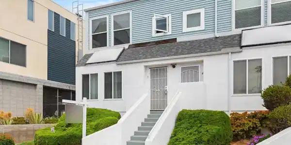 130 Evergreen Ave