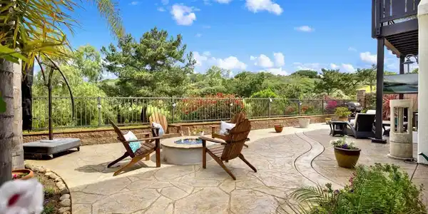 1551 Fairway