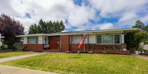 21 Monte Vista Ave