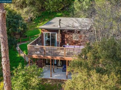 3382 Dwight Way