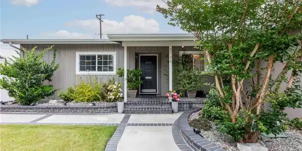 2726 Chatwin