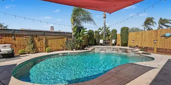 4850 Mallard Ct