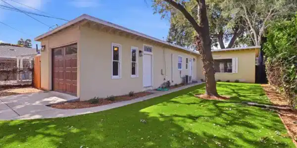 2318 Palo Verde Avenue