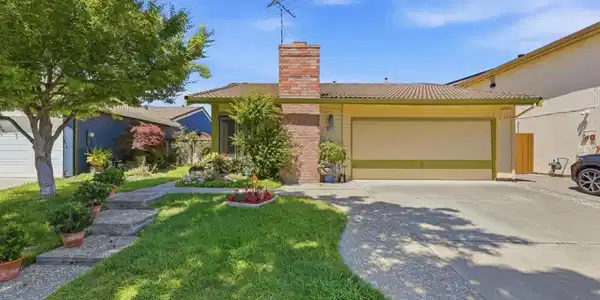 33986 Capulet Circle